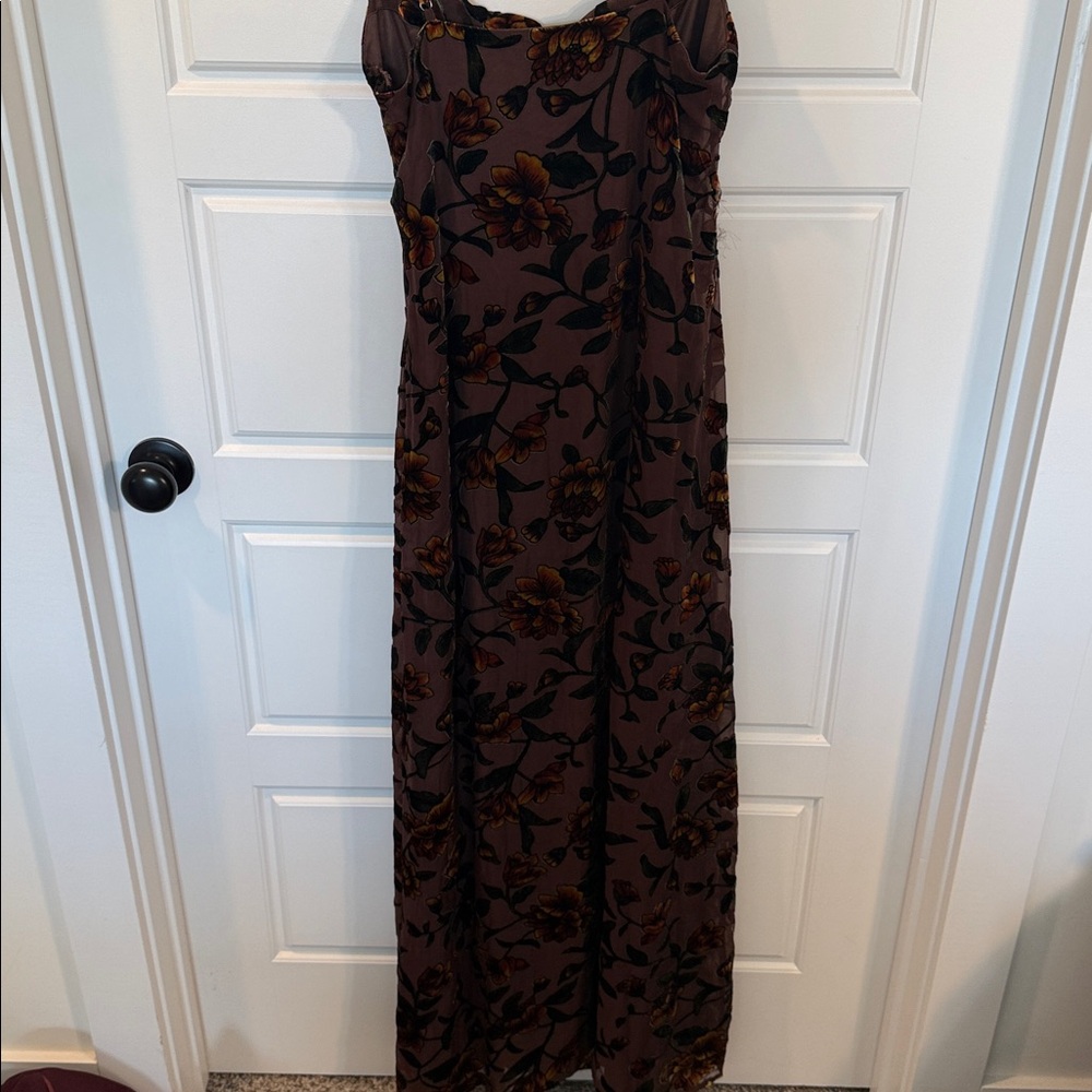 NWOT Romance in the Making Plum Purple Floral Print Velvet Maxi Dress large - Picture 9 of 10